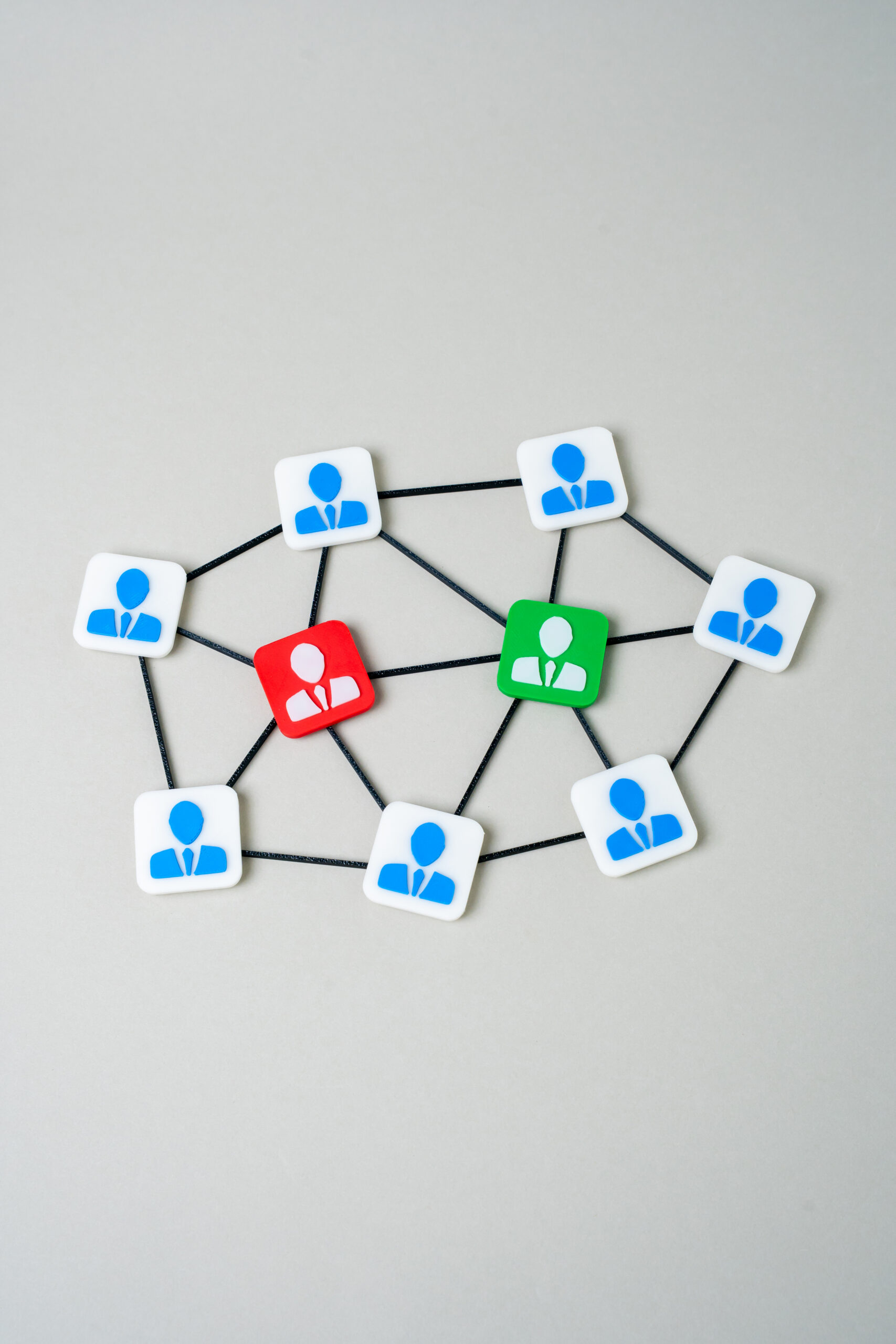 Conflict in the corporate environment and ways to resolve it. Two poles in the team